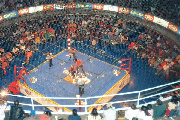 El coso de Perú 77 ha tenido grandes batallas en sus 70 años | ESPECIAL