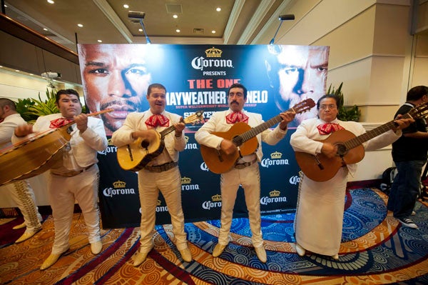 El mariachi no pudo faltar enel MGM Grand, se respiraba un aroma de fiesta | CÉSAR VICUÑA