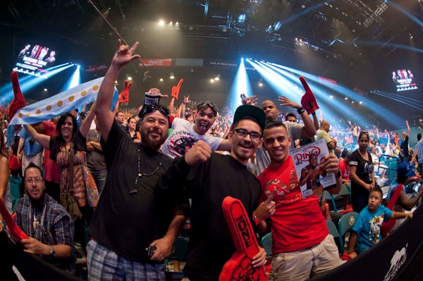 Seguidores del boxeo posaron para la lente de RÉCORD | CÉSAR VICUÑA