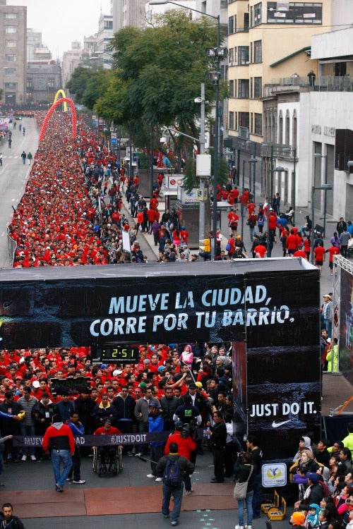 Más de 20 mil corredores se dieron cita en el 'We run Nike' del DF | ESPECIAL