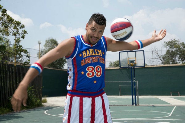 Orlando se dio el lujo de hacer algunos trucos con el balón