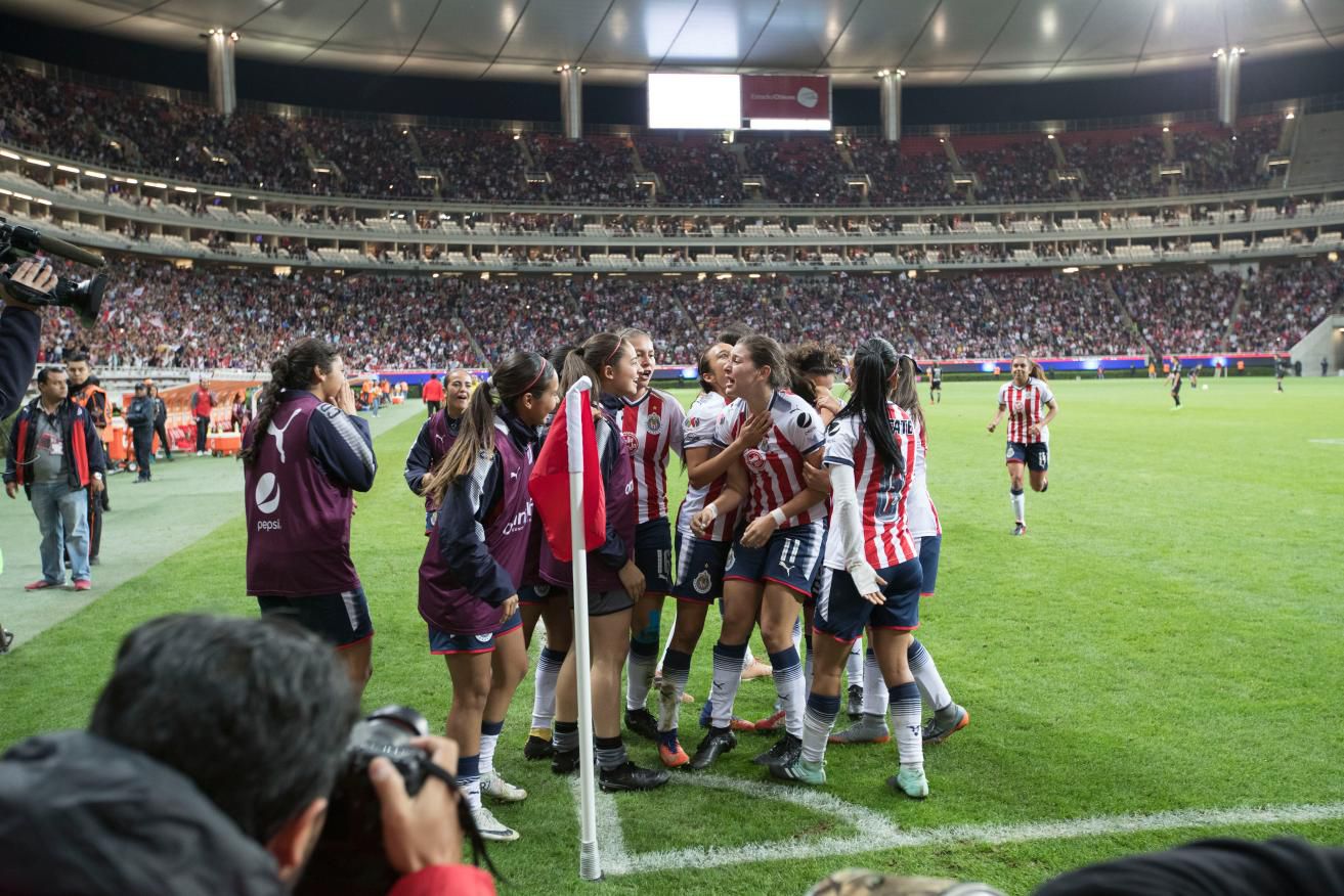 Palafox corre para festejar con las rojiblancas