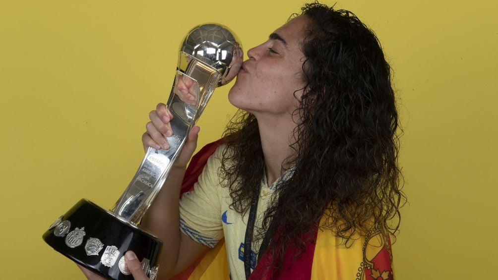 Andrea Sánchez, pilar importante del cuadro azulcrema