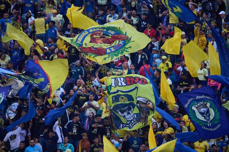 Las barras en el América vs Pumas | MEXSPORT