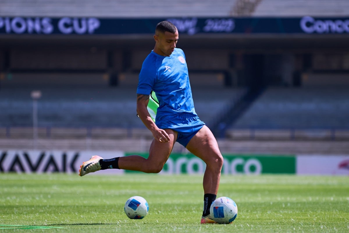 El griego durante un entrenamiento con Cruz Azul | MEXSPORT