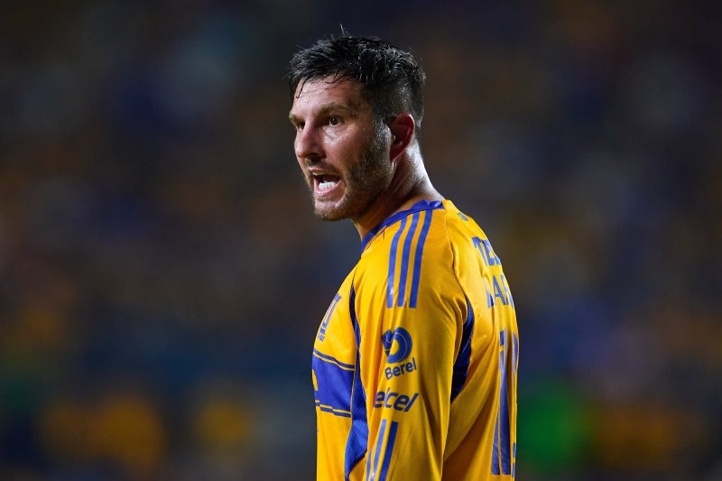 Gignac se defendió de las críticas