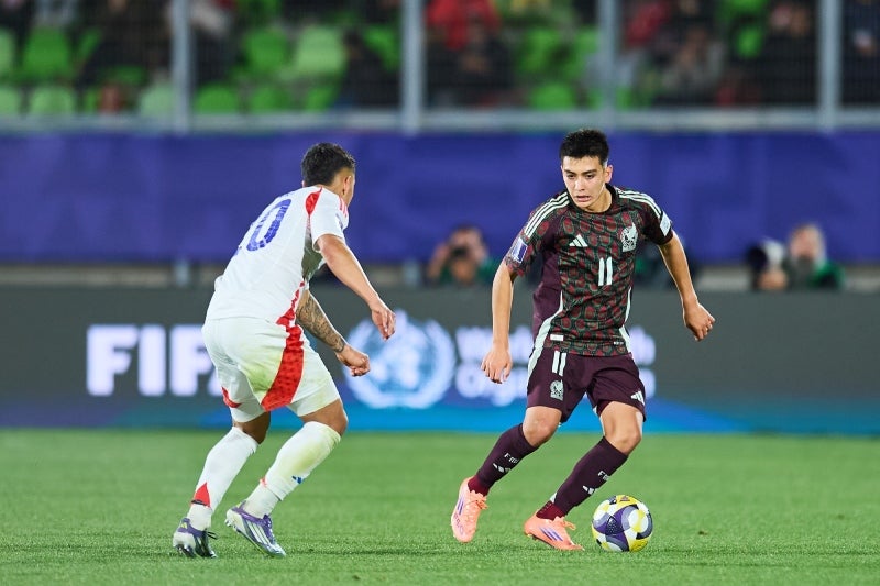 Gilberto Mora en el partido contra Chile en el Mundial Sub-20
