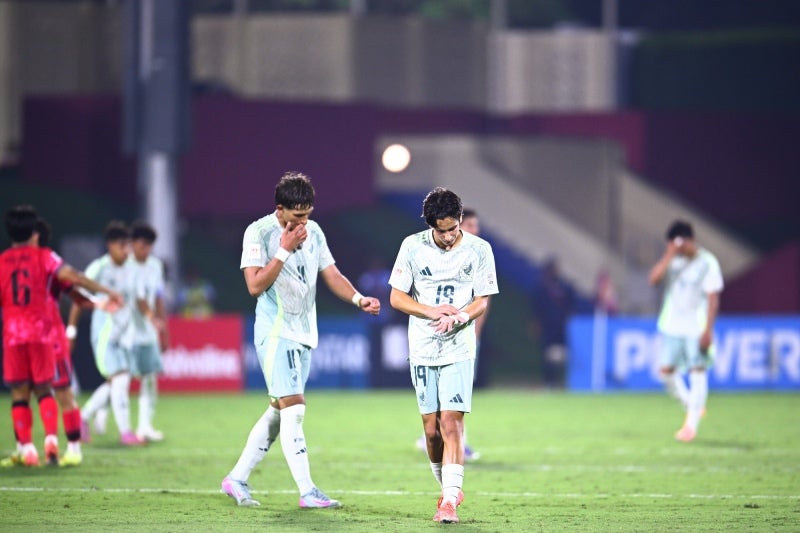 Jugadores de México se lamentan tras la derrota contra Corea
