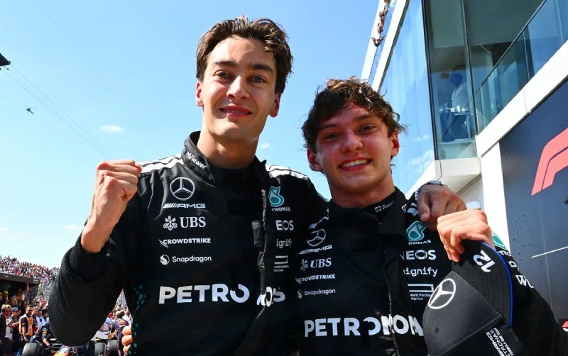 Kimi y George en el paddock