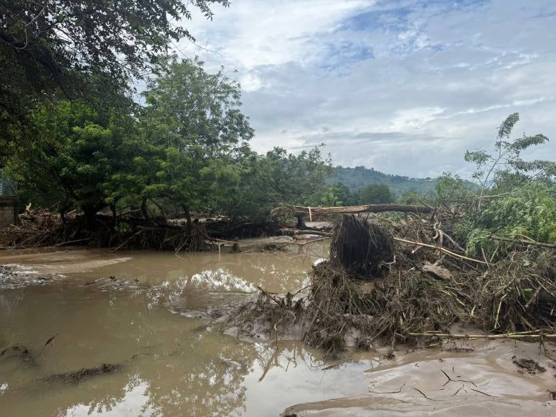 Así luce el zoológico tras desbordamiento del río en Xicotepec/ Carlos Barragan Amador