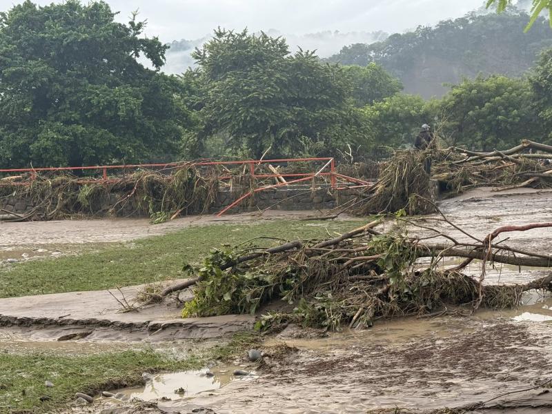 Así luce el zoológico tras desbordamiento del río en Xicotepec/ Carlos Barragan Amador