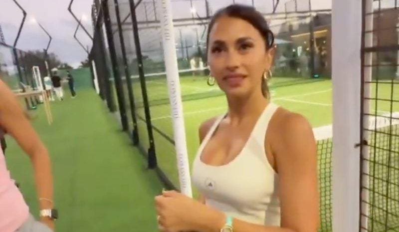 Antonela atiende a influencer