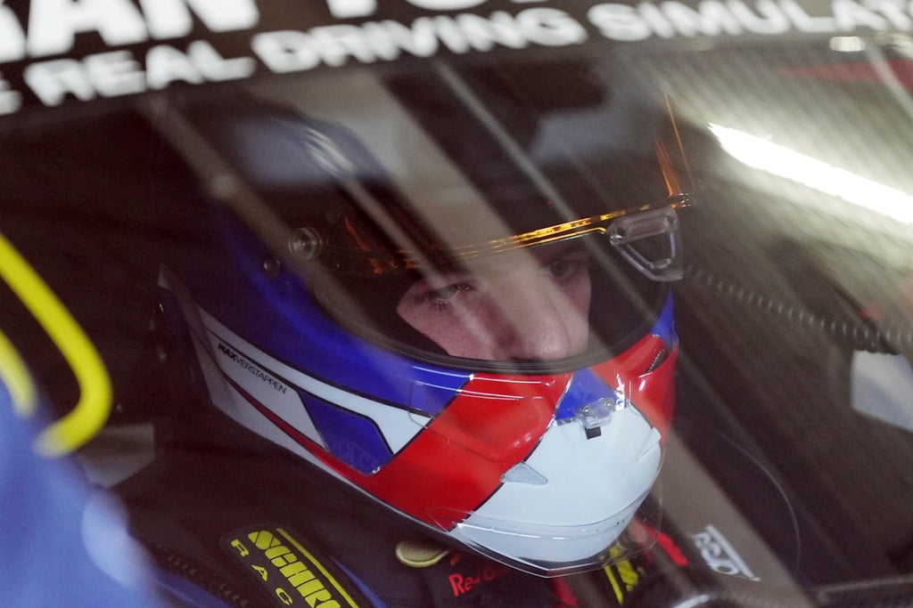 Verstappen recibió su permiso para competir con autos GT3