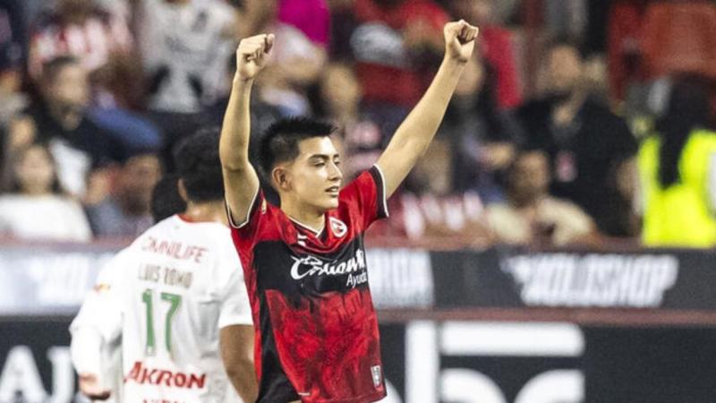 Gil Mora celebra un gol con Xolos | IMAGO7