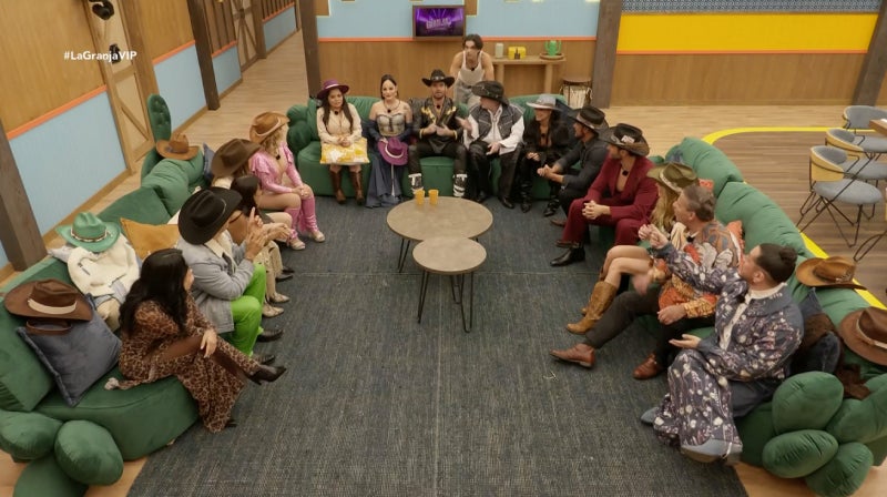 La primera asamblea se llevó a cabo lo que dividió a los concursante / Redes Sociales