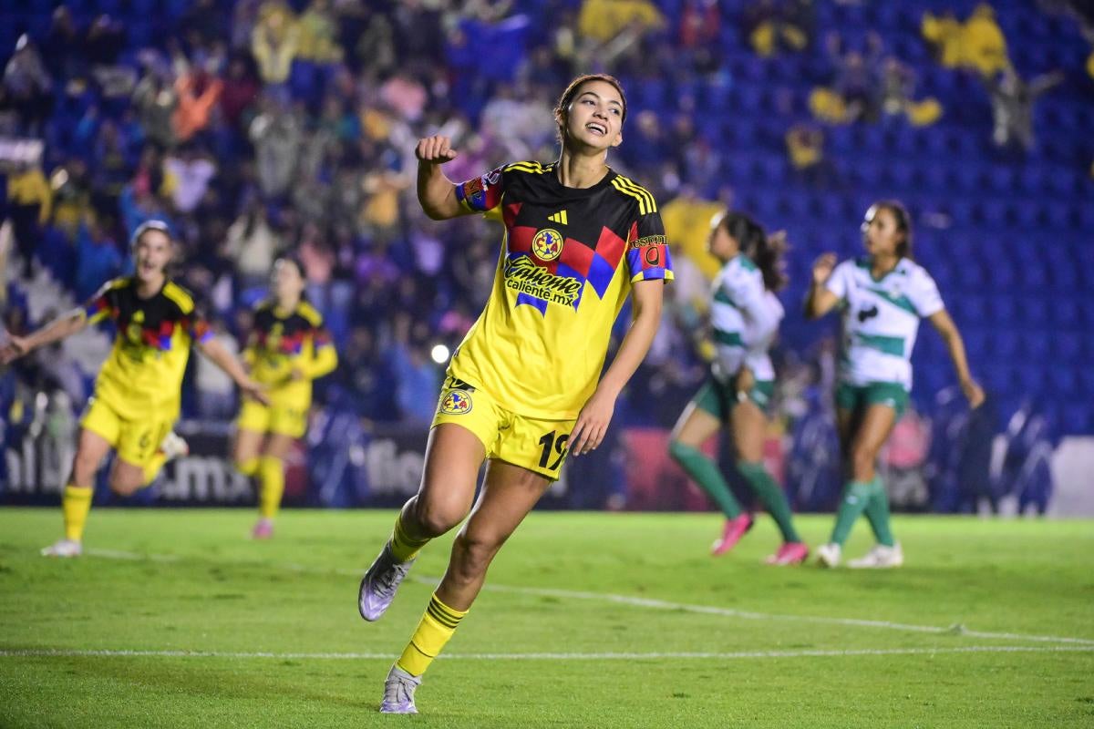 Saldívar hizo un doblete más ante Santos