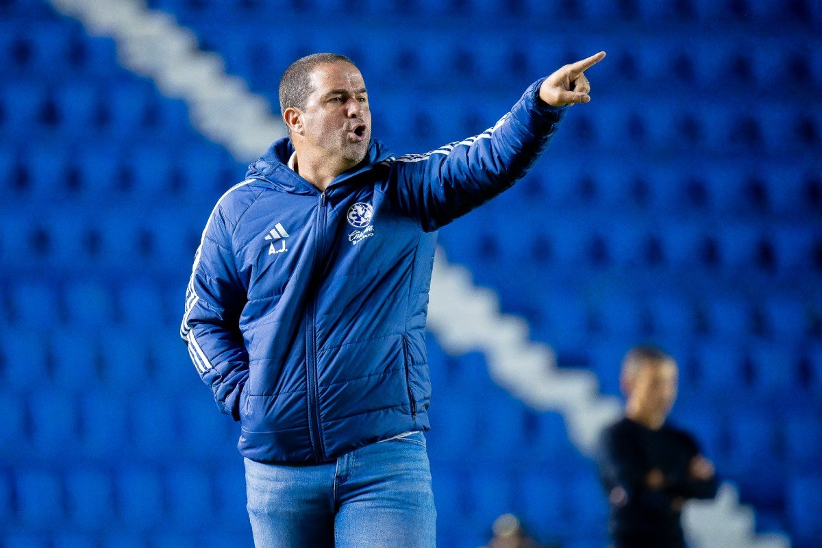 Jardine tratará de celebrar sus cumpleaños con victoria ante Chivas