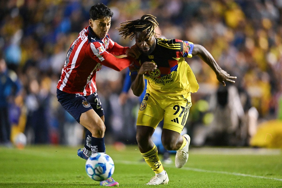 Chivas se llevó el Clásico Nacional | IMAGO7