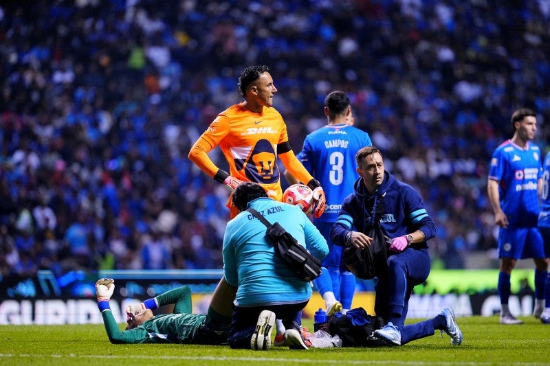 Fuera seis meses | IMAGO7