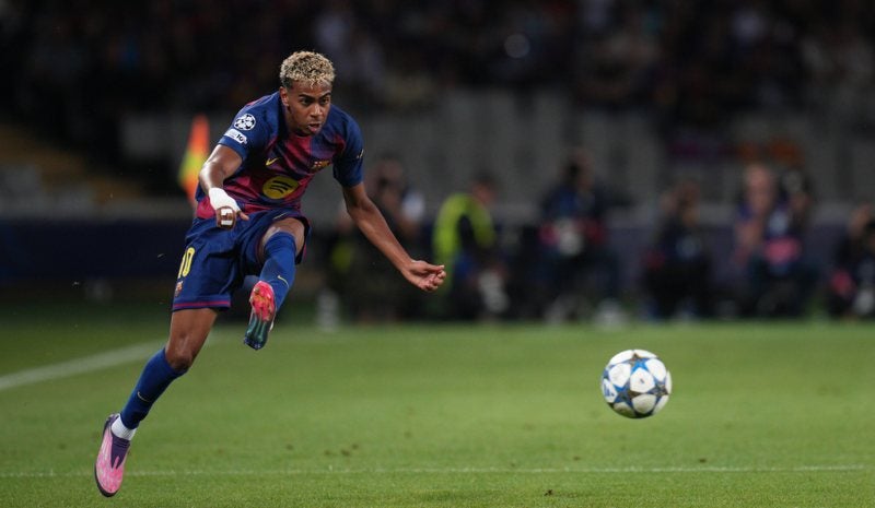 Lamine Yamal en acción