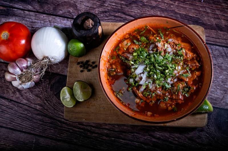 Los curados y los tacos de barbacoa serán los protagonistas del evento gastronómico en CDMX. / iStock