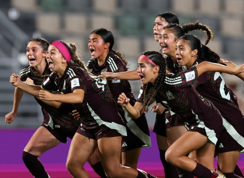Jugadoras de México Sub 17 celebran el pase a Semifinales | X: @Miseleccionfem