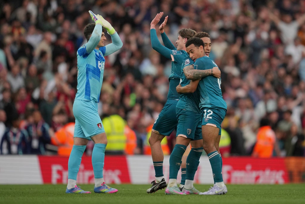 Bournemouth festeja triunfo contra Arsenal