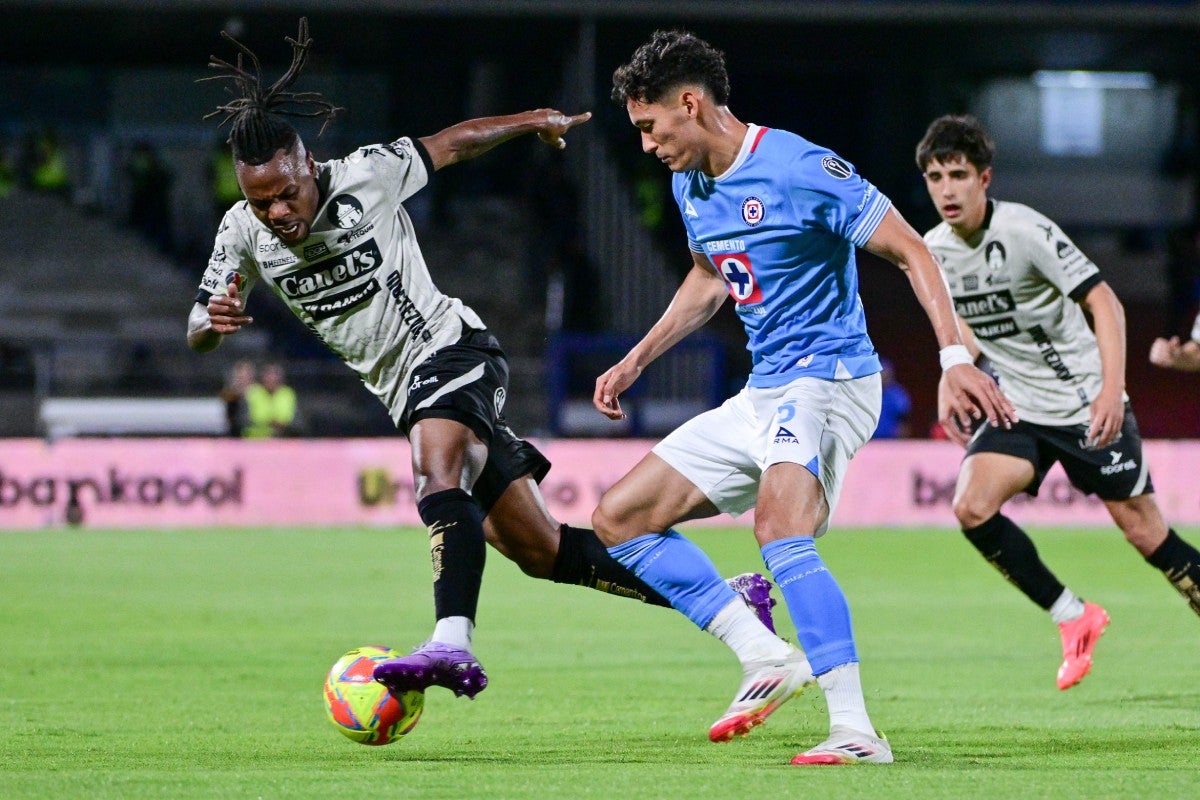 Chiquete con Cruz Azul | IMAGO7