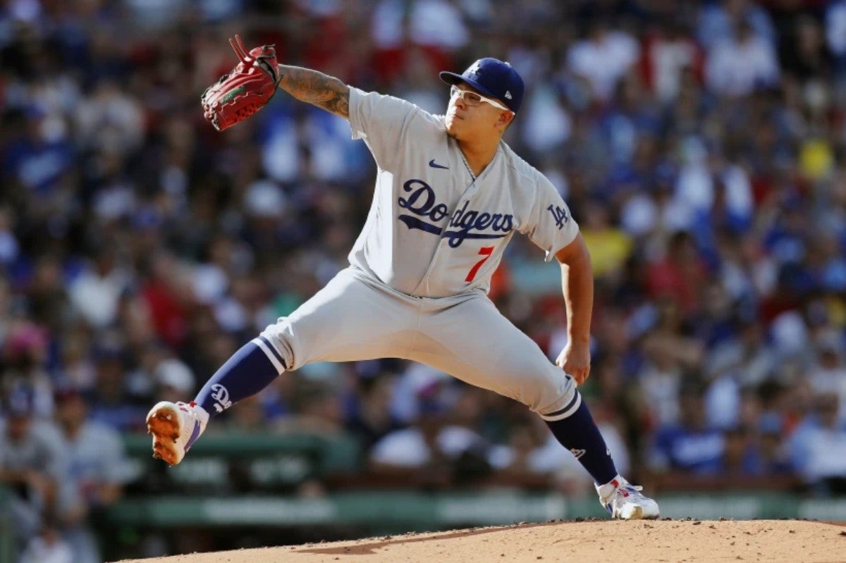 Julio Urías | AP
