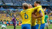 Zlatan y compañía celebran el gol del empate de los suecos 