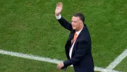 Louis van Gaal se despide de la afición de Países Bajos