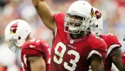 Calais Campbell firma con los Cardenales de Arizona y se prepara para su 18.ª temporada