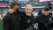 Raiders inician la era de Pete Carroll con triunfo sufrido frente a los Patriots