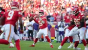 Patrick Mahomes brilla en la victoria de Chiefs sobre Ravens