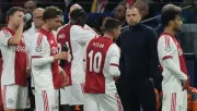 ¡Cambios en el Ajax! Heitinga fue despedido y se perfila el regreso de reconocido DT