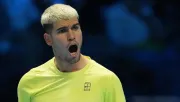 Carlos Alcaraz arranca su participación en las Finales ATP 2025 con triunfo ante de Minaur