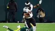 Philadelphia, con una defensa dominante, vence a Green Bay 10-7