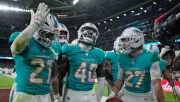 Miami Dolphins celebran triunfo en Madrid a lo Cristiano Ronaldo