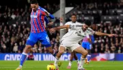 Fulham cae ante Crystal Palace en Premier League; Raúl Jimenez registra asistencia 