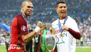 Pepe y CR7 festejando la Euro 2016