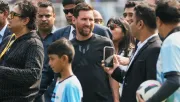 ¡Bolita! La visita de Lionel Messi a India genera errores por la emoción