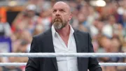 Triple H, blanco de la furia del público 
