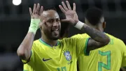 Neymar planea su regreso con la selección de Carletto