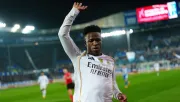 Vinicius Jr borra al Real Madrid de sus redes sociales tras ser abucheado en el Santiago Bernabéu