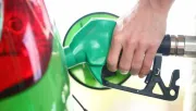 ¿Cuál es la mejor hora para cargar gasolina y ahorrar dinero?