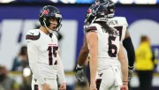 Houston consigue su pase a Playoffs tras cerrada victoria ante Los Angeles Chargers