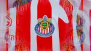 ¡Oficial! Chivas anuncia renovación de su máxima figura