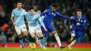 ¡Lo festeja el Arsenal! Chelsea rescata agónico empate ante Manchester City 