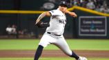 Víctor González consigue su primer salvamento con Yankees en triunfo ante D-Backs