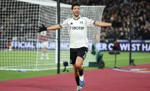 ‘Todos saben el gran delantero que es’, Raúl Jiménez se lleva los elogios de figura del Liverpool